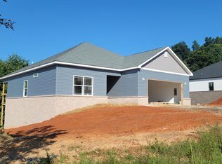 161 Fox Ridge Dr, Mount Carmel, TN 37645