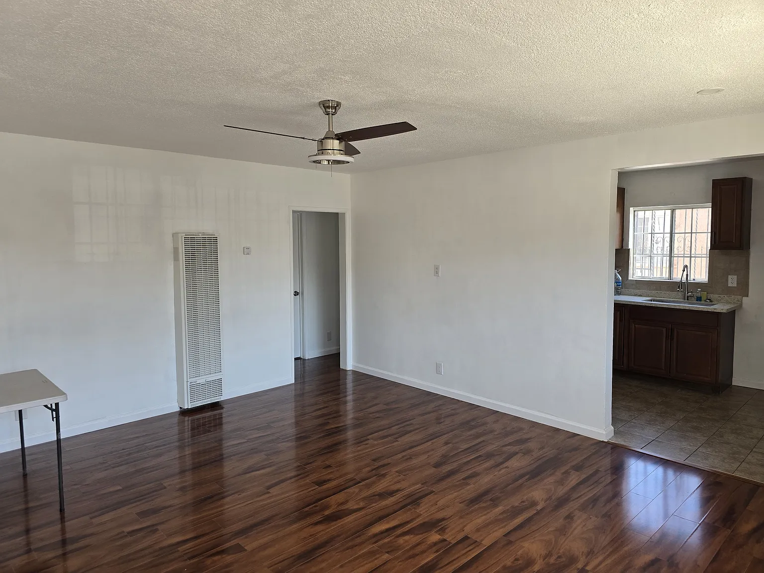 2 bed, 800 sqft, $2,500 — Photo 3