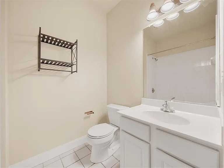 205 16th St NW #18 — Photo 7
