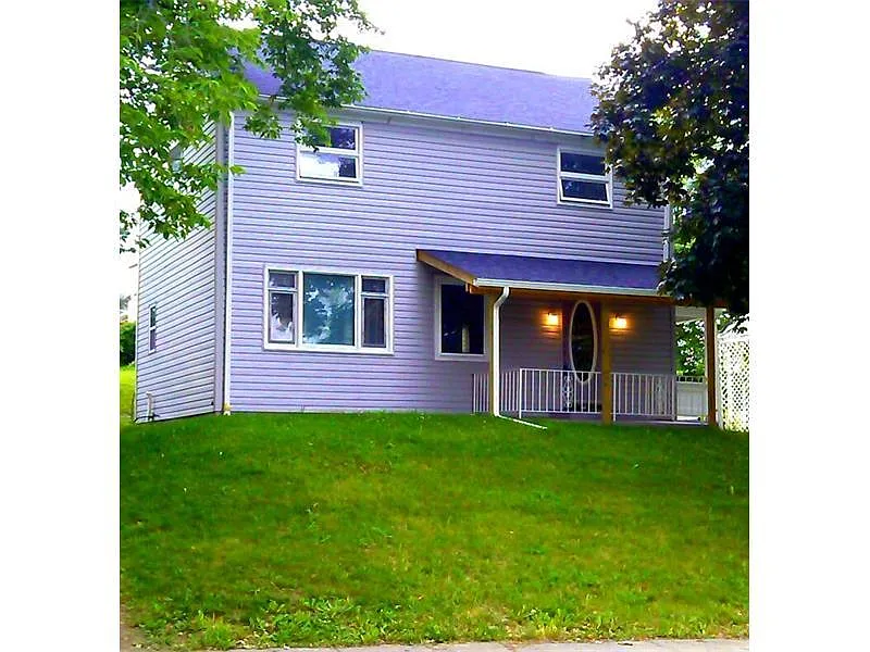 521 Thompson Ave photo 1