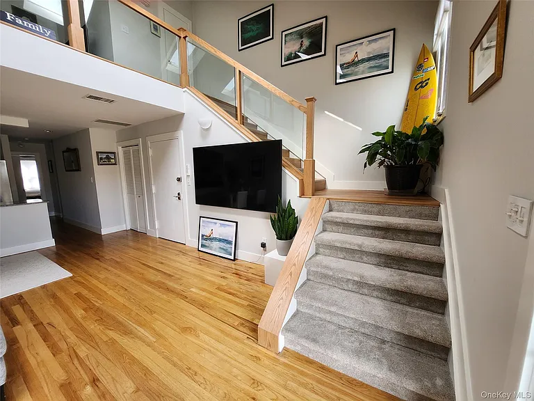67 Pacific Blvd — Photo 13