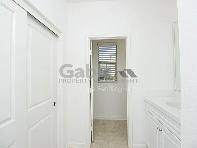 21916 Moveo Dr — Photo 9