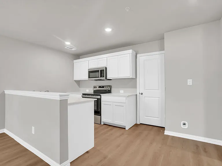 3001 Grey Wolf Cir #121 — Photo 14