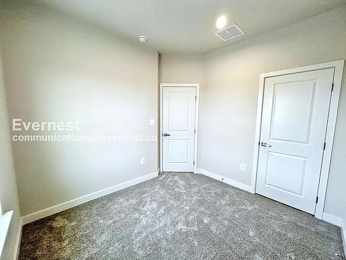 4539 Camfield Ln — Photo 16