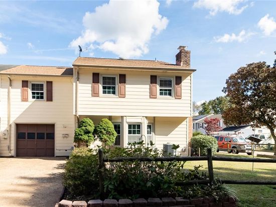 2939 N Radcliffe Ln, Chesapeake, VA 23321