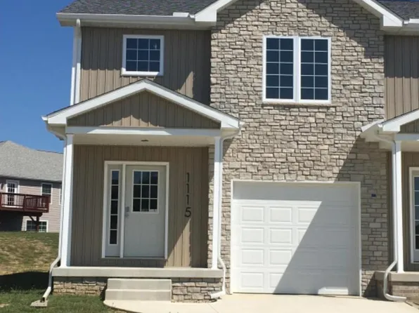 1115 Lawson St, Washington, IL 61571