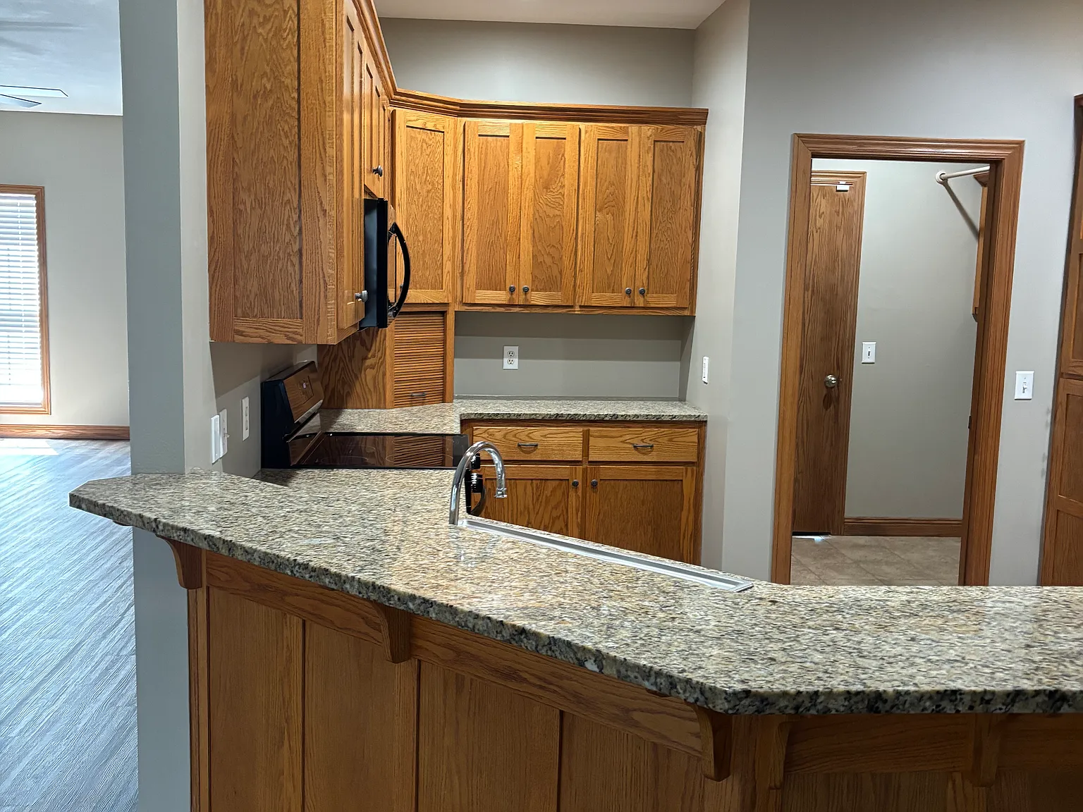 3 bed, 1730 sqft, $1,800 — Photo 2