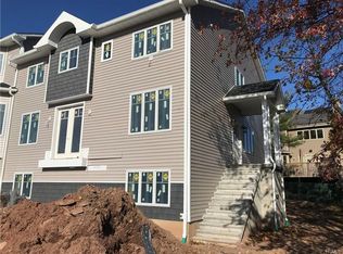 21 Morris Rd, Spring Valley, NY 10977