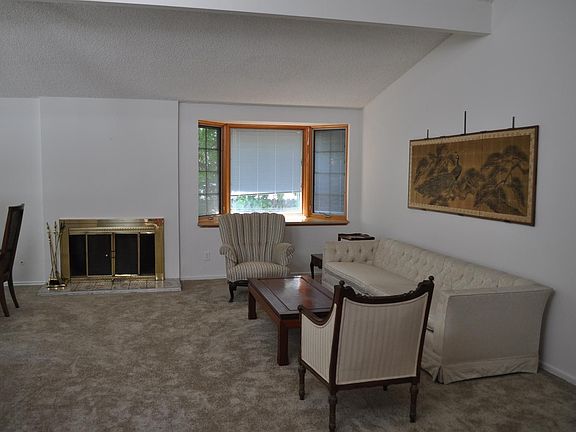 2nd image of 738 Juanita Ave