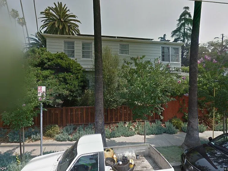 2100 Canyon Dr — Photo 1