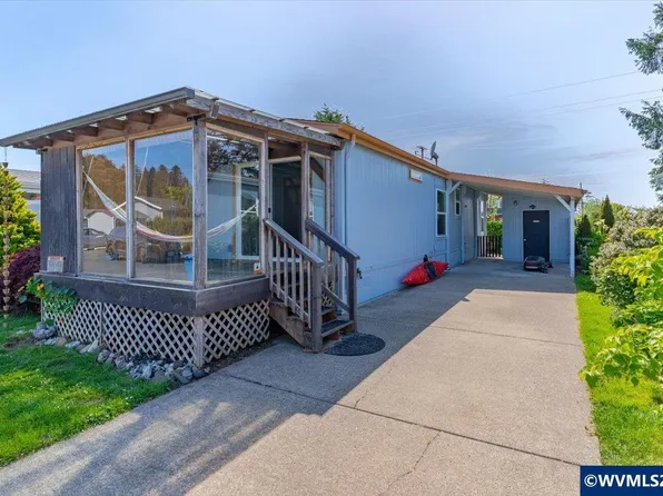 955 NE Mill St Unit C-18, Waldport, OR 97394
