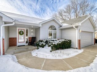 19199 Encore Ct, Farmington, MN 55024