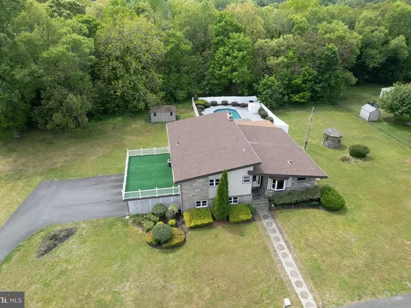 2811 Bryant St, Vineland, NJ 08361