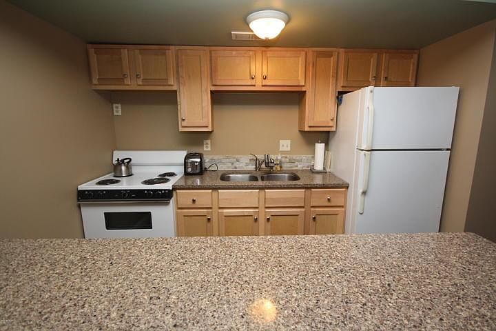 1st image of 3662 Kenbrooke Ct