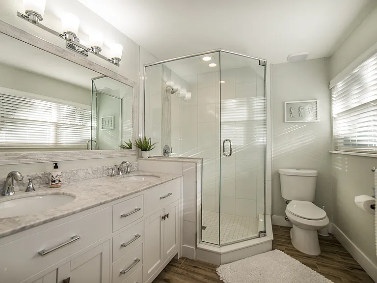 2472 Whitman St — Photo 13