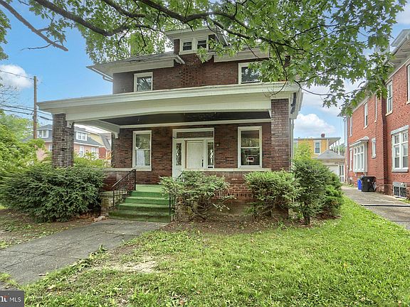 3rd image of 700 N 17th St