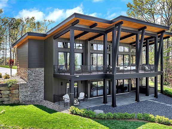 21st image of 231 Keowee Turtlehead Rd