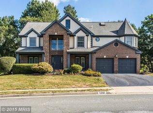 5359 Ashleigh Rd, Fairfax, VA 22030