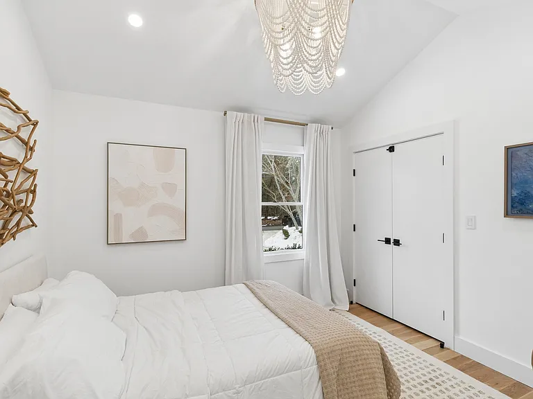 38 Sandra Rd — Photo 19