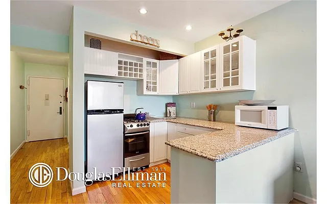 Rented by Douglas Elliman | media 13