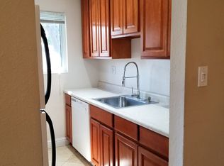1062 Mohr Ln, Concord, CA 94518