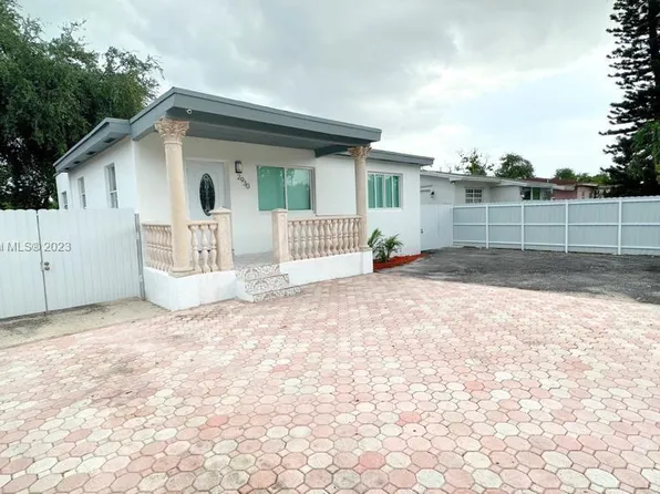 2930 NW 98th St, Miami, FL 33147