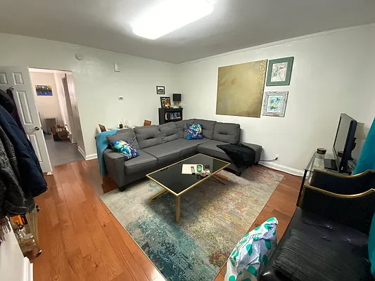 Rented by Compass | media 9