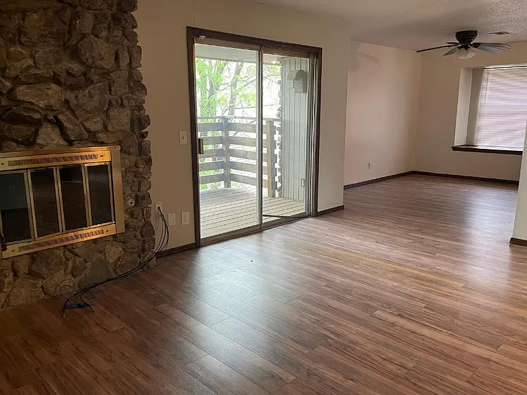 3411 Cameron Ct — Photo 4