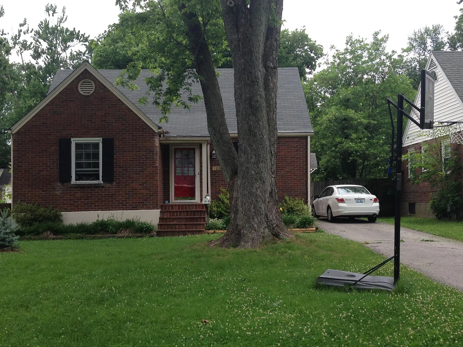 3 bed, 1400 sqft, $2,350 — Photo 2