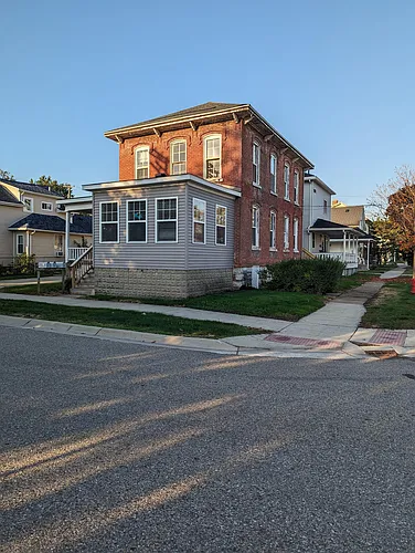 927 Ontario St Photo 1