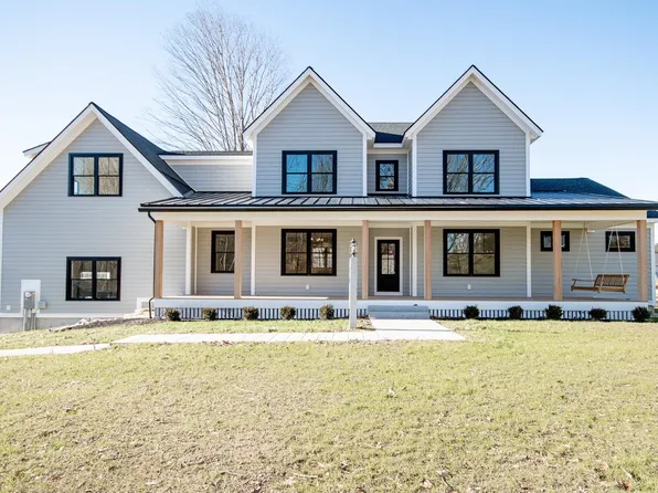 205 Drinkwater Road, Kensington, NH 03833