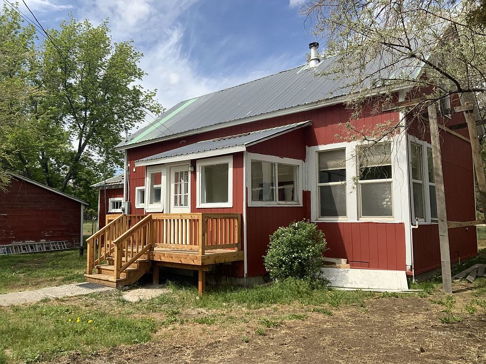 696 Center St, Cedarville, CA 96104 MLS 2906259 Zillow