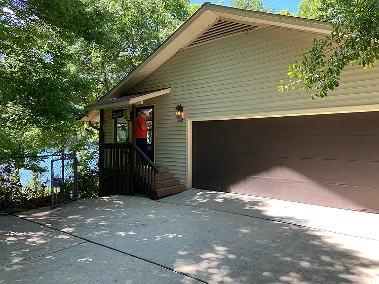 921 Gap Hill Rd — Photo 2