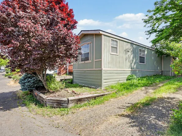 421 Stevens Rd Unit 34, Eagle Point, OR 97524