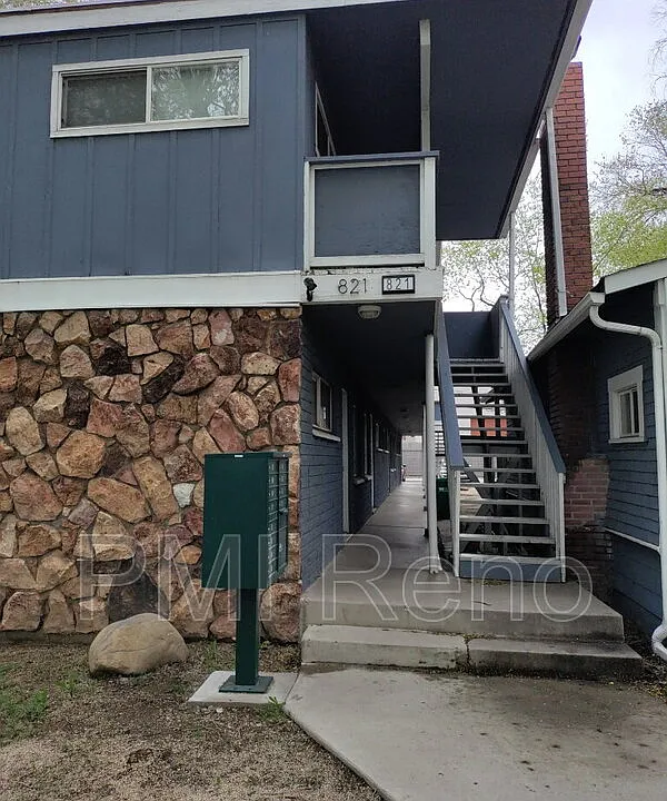 821 Spokane St #8