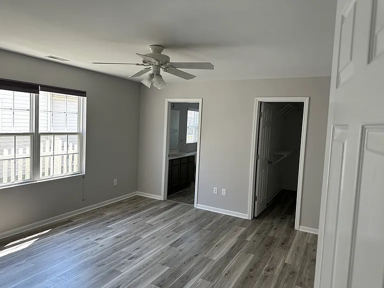 1627 Evergreen Ave — Photo 7
