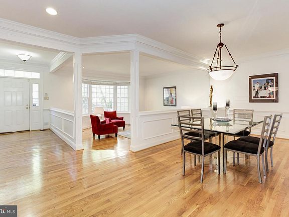 4th image of 9476 Turnberry Dr