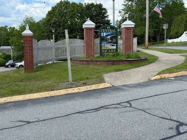 45 Main Street APT 401, Plainfield, CT 06374