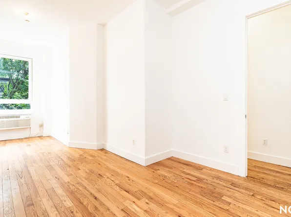 2124 Fulton Street image 3 of 15