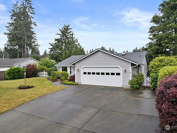 3rd image of 9128 Wendy Drive SE