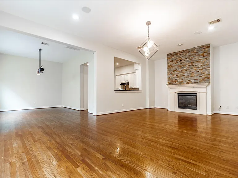 2923 Royal Oaks Crst — Photo 5