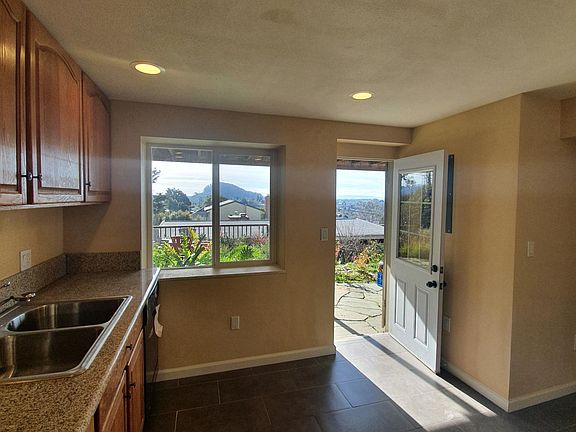 3rd image of 5800 Tehama Ave