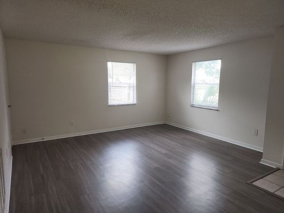 5th image of 3058 Mangrove Ave