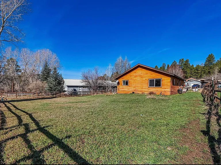 Meadowbrook Dr — Photo 16