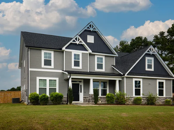 22 Pond Mountain Dr, Clayton, NC 27520