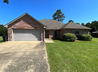 110 James Dr, Leesville, LA 71446