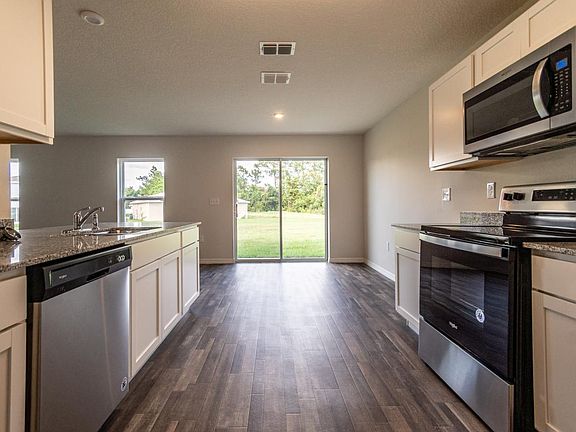 4th image of 681 Gila Dr