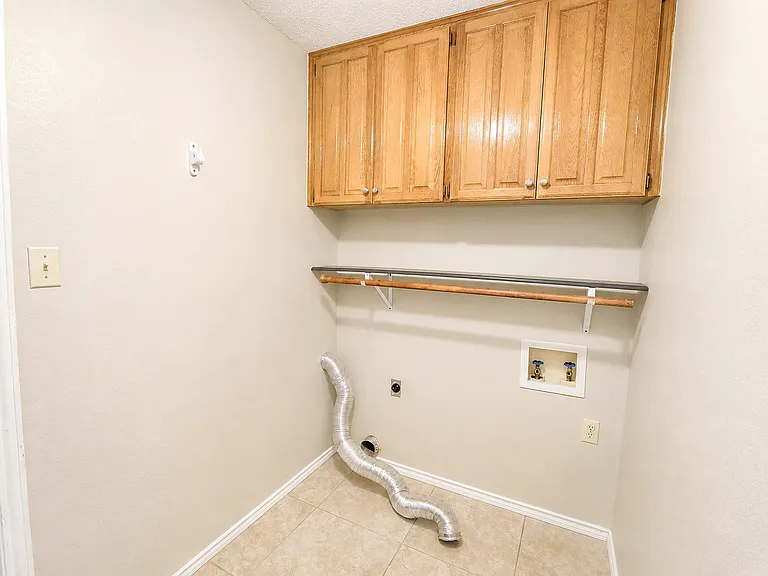 3529 Cedar Ridge Ln — Photo 2