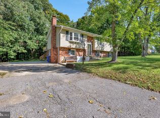 7473 Robin Rd, La Plata, MD 20646