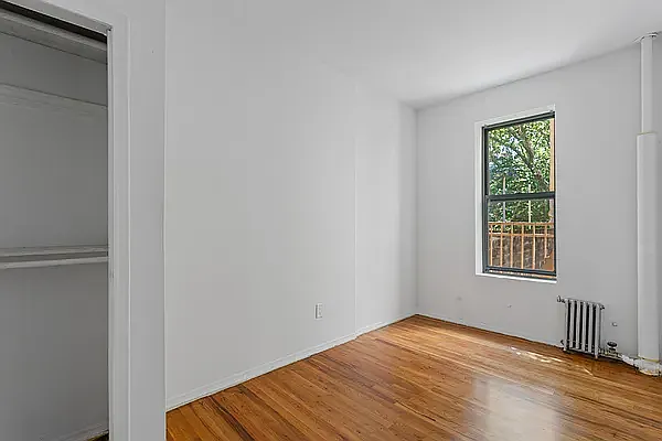 Rented by REAL New York | media 25